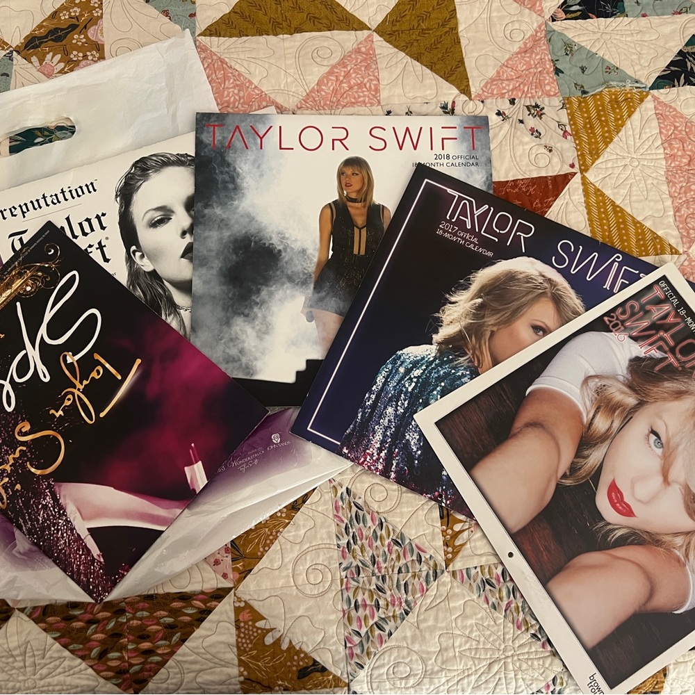 Taylor Swift Calendars and Speak Now Tour Poster